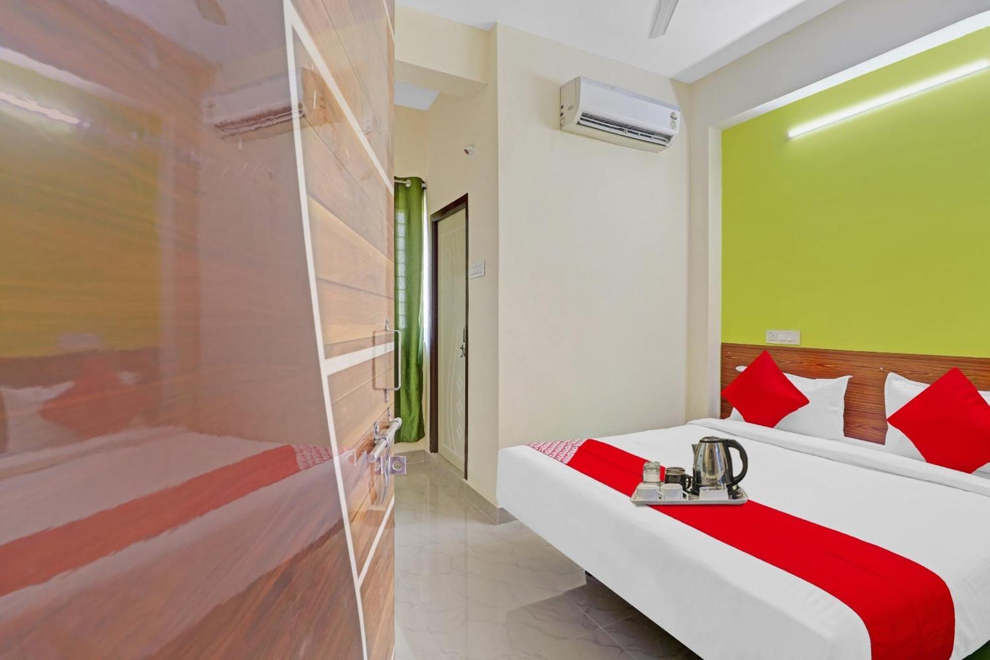Super Collection O Elite Stay Near Habsiguda Metro Station Haiderabad Buitenkant foto