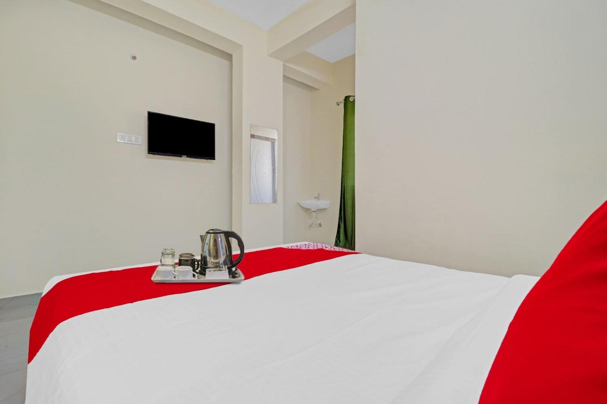 Super Collection O Elite Stay Near Habsiguda Metro Station Haiderabad Buitenkant foto